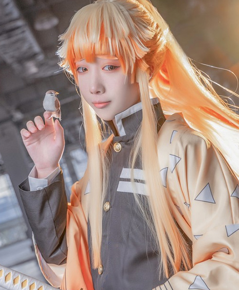 コスプレイヤー 我妻善逸 写真